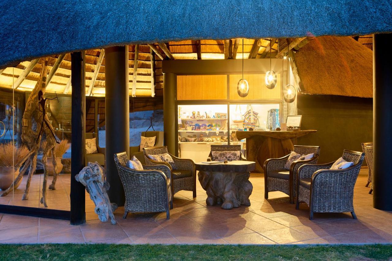 Ai Aiba - The Rock Painting Lodge Omaruru Exterior photo